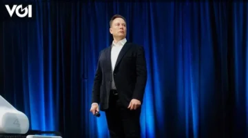 إيلون ماسك ينفي.. جهاز سري جديد يهدد مستقبل الهواتف الذكية حول العالم